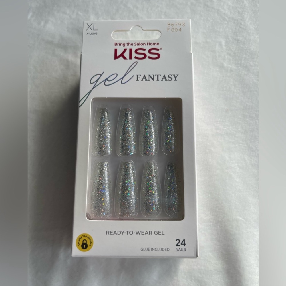 KISS Gel Fantasy X-Long Glitter Press-On Nails